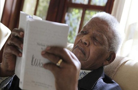 Tranquilidad en Sudáfrica por recuperación de Mandela